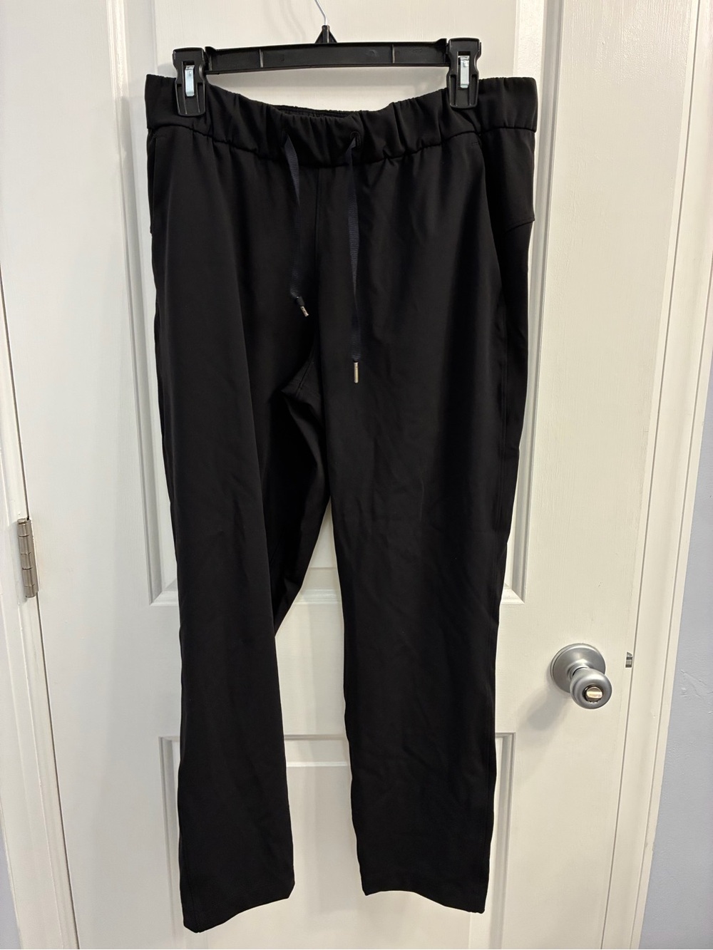 lululemon black pull-on drawstring joggers